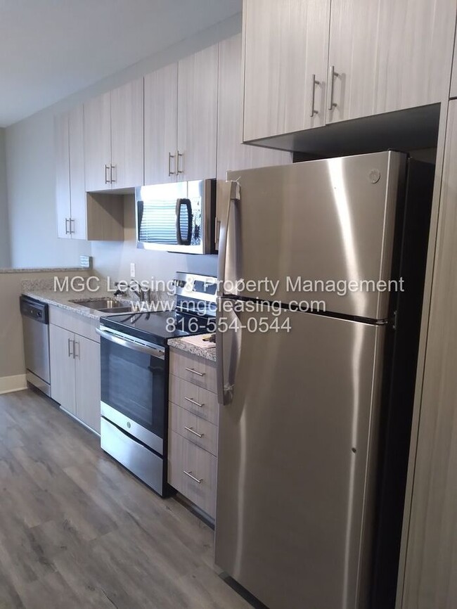 Building Photo - NEW Reduced Rental Rate is $857 with May M...