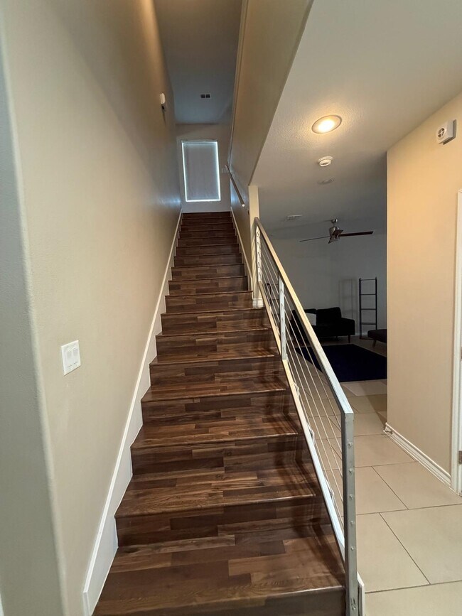 Building Photo - 7917 Elka Lp