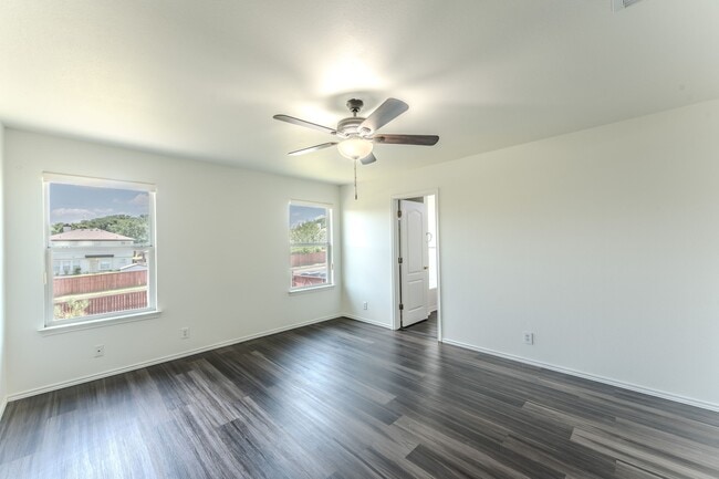 Building Photo - 1339 Diamond Bluff