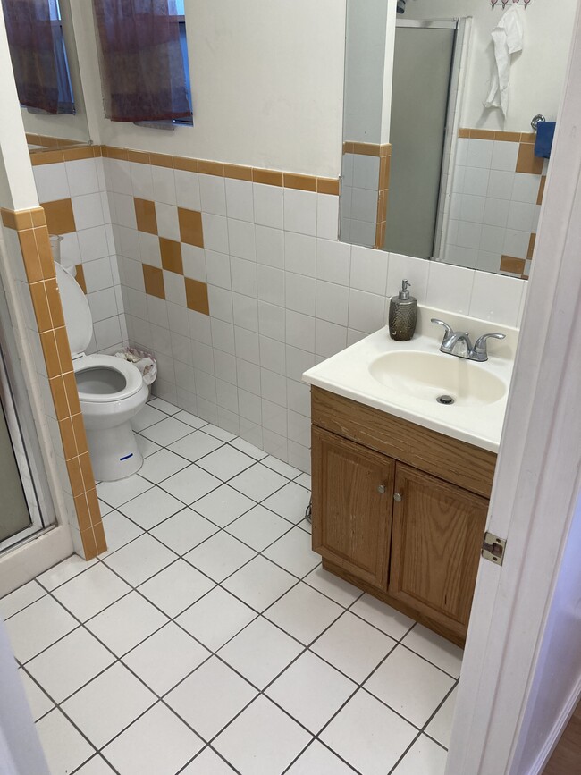 Bathroom # 2 in bedroom - 6412 Fountain Ave