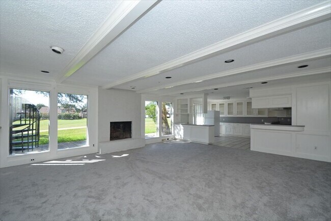 Building Photo - 538 Longview Dr