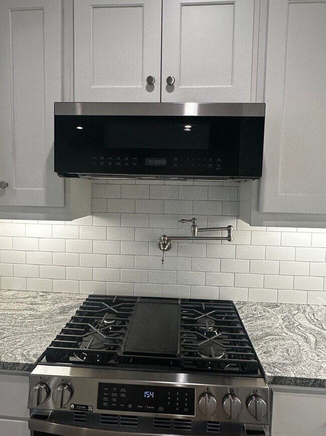 Building Photo - New Construction 4 Bedroom Townhome!