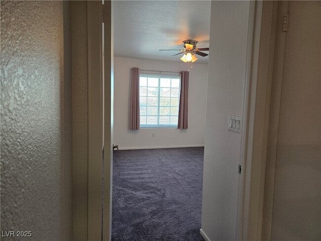 Building Photo - 1909 Mountain Hills Ct