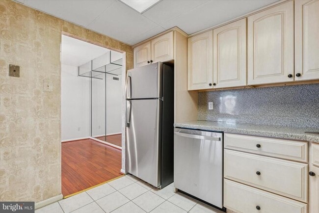 Building Photo - 3204 Delaire Landing Rd