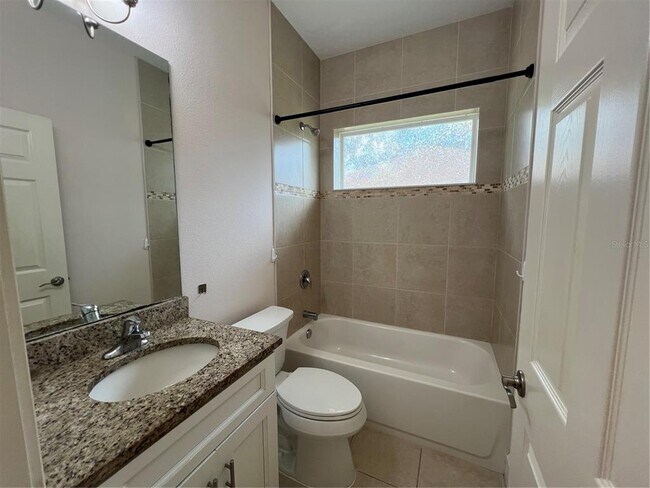 Building Photo - 18 Porter Ln