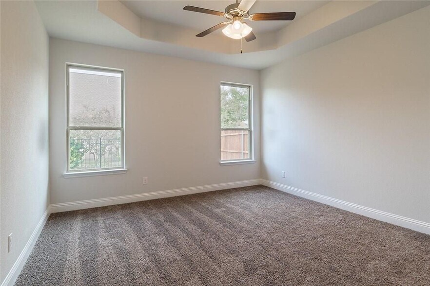 Building Photo - 4004 Knollbrook Ln