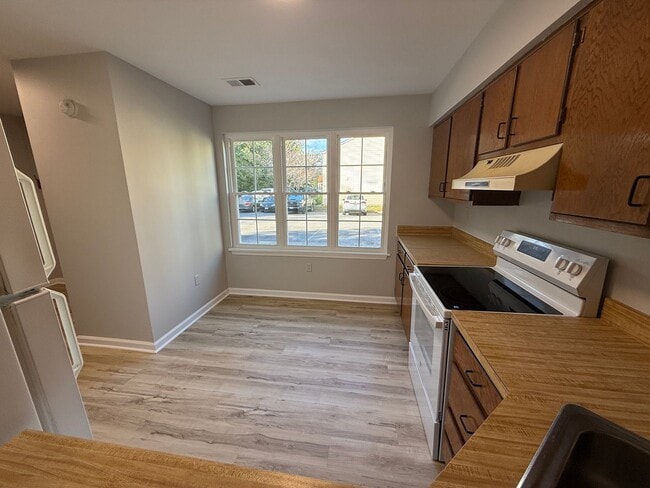 Building Photo - New Paint and Flooring, Near NSWC Base