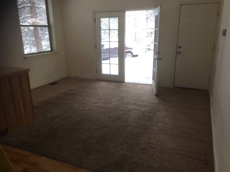 Building Photo - 3174 Lindsey Loop