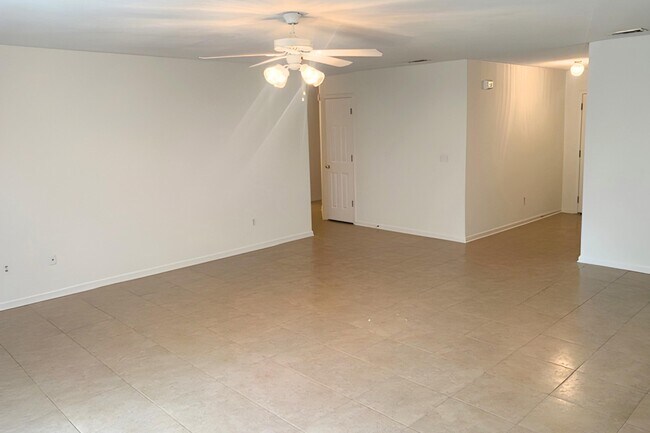 Building Photo - 499 Spring Brook Ln