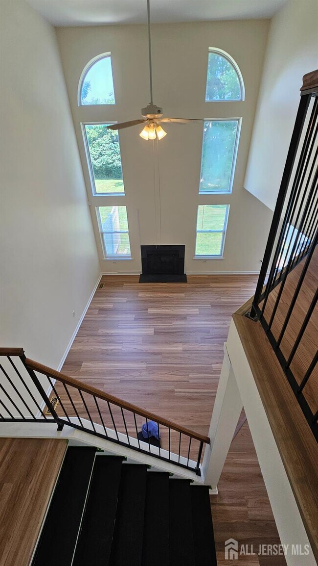 Building Photo - 405 Cobblestone Ct