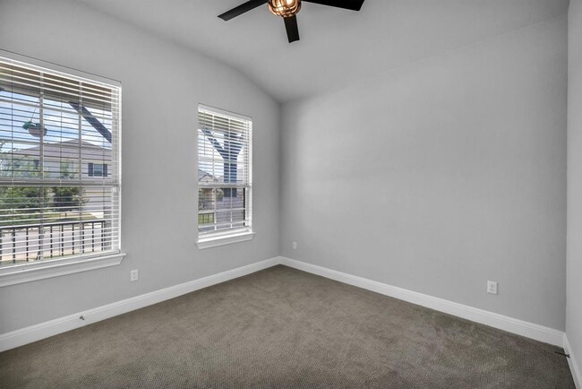 Building Photo - 209 Windom Way