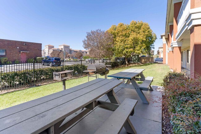 Building Photo - Furnished Studio-San Jose - Milpitas - McCarthy Ranch