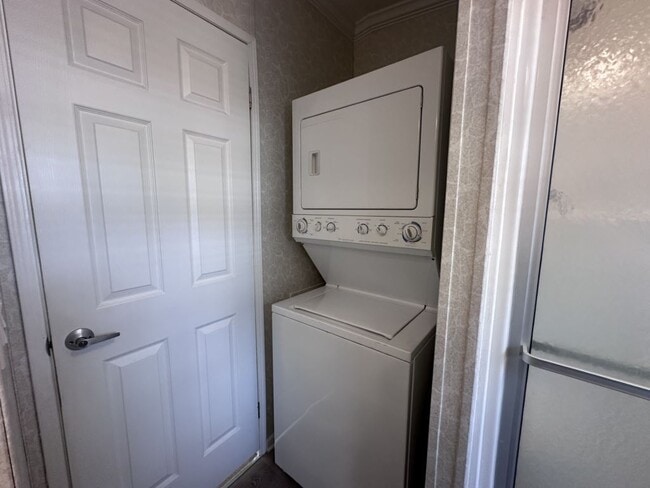 Building Photo - 6522 S Brandywine Dr