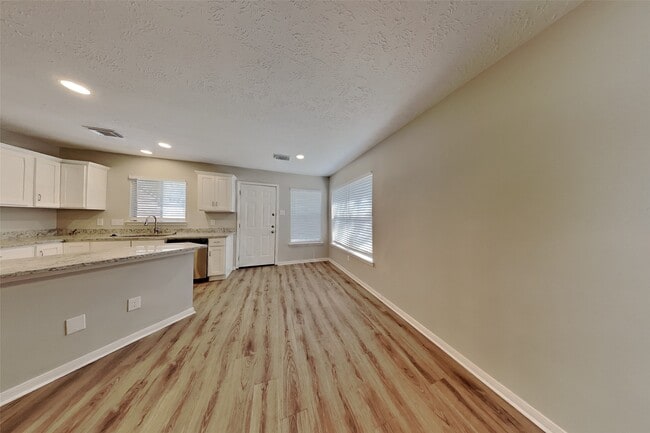 Building Photo - 4935 Pecan Grove Dr