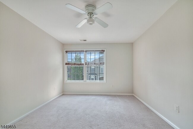 Building Photo - 408 Kensington Ln