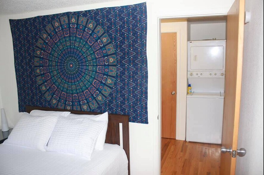 Back bedroom - 1228 Maple Street