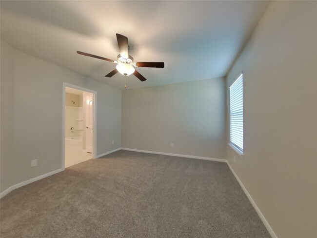 Building Photo - 317 Summer Horse Dr