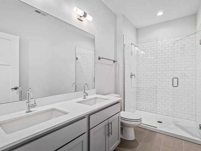 Building Photo - 6719 Charlotte Pike