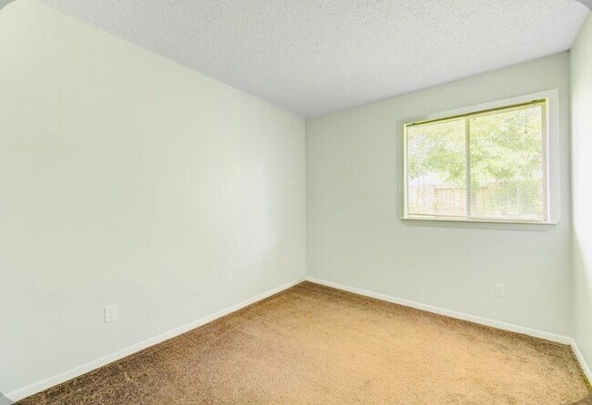 Building Photo - 19407 Glenway Falls Dr