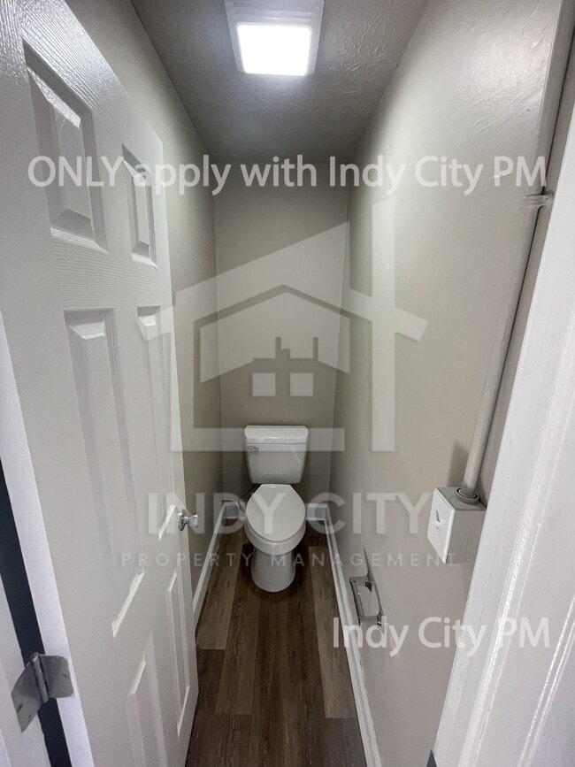 Building Photo - 3052 Carson Ave