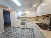 Building Photo - 2800 N 46th Ave