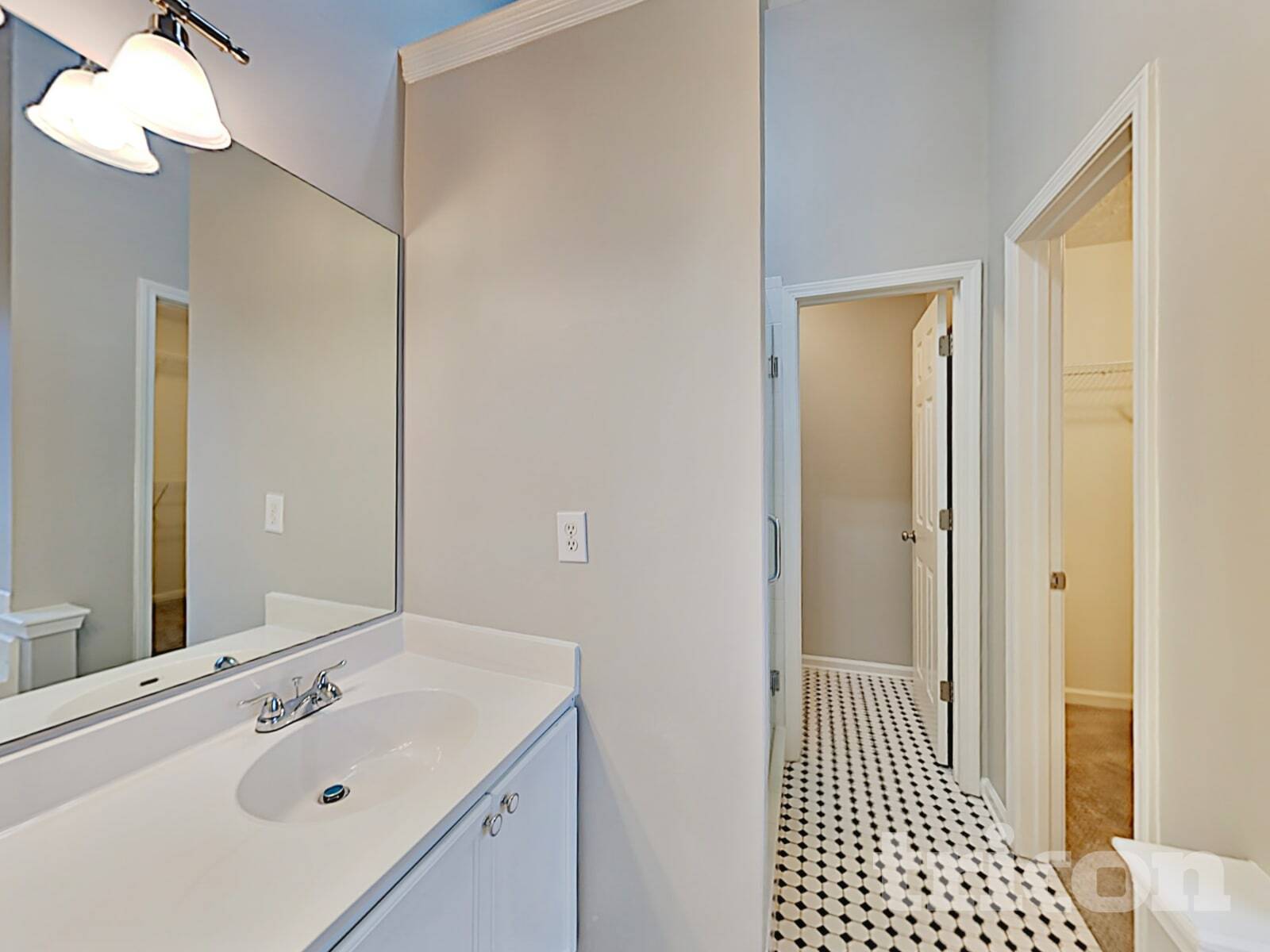 Building Photo - 170 Orchard View