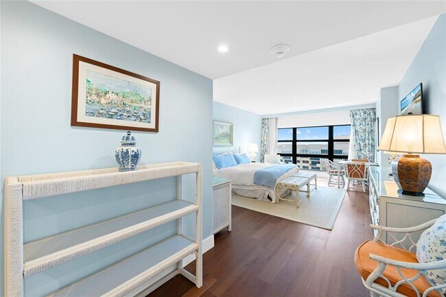 Building Photo - 5000 N Ocean Blvd