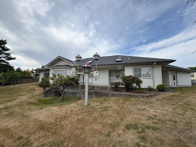 Building Photo - 1714 Baker View Court