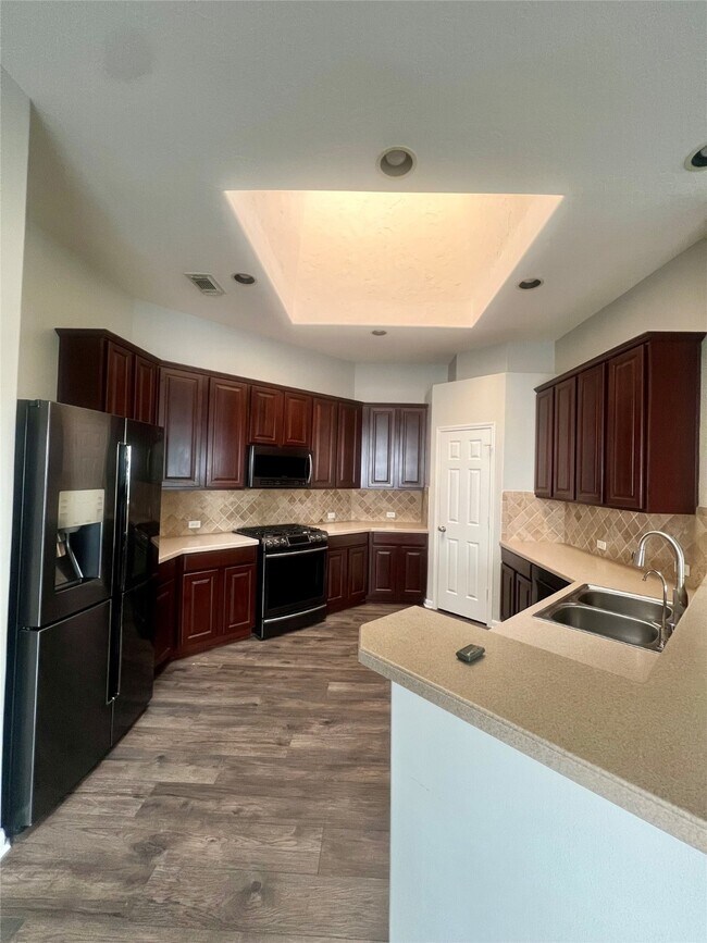 Building Photo - 8318 Sierra Dawn Dr