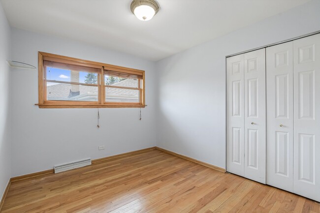 Building Photo - 9233 Parkside Ave