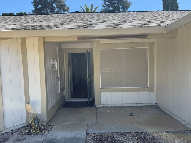 Building Photo - Modern 4 Bedroom One Story *Vacaville
