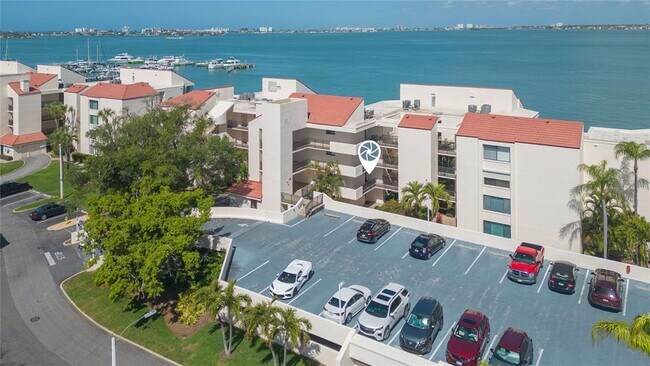 Building Photo - 5729 Del Sol Blvd