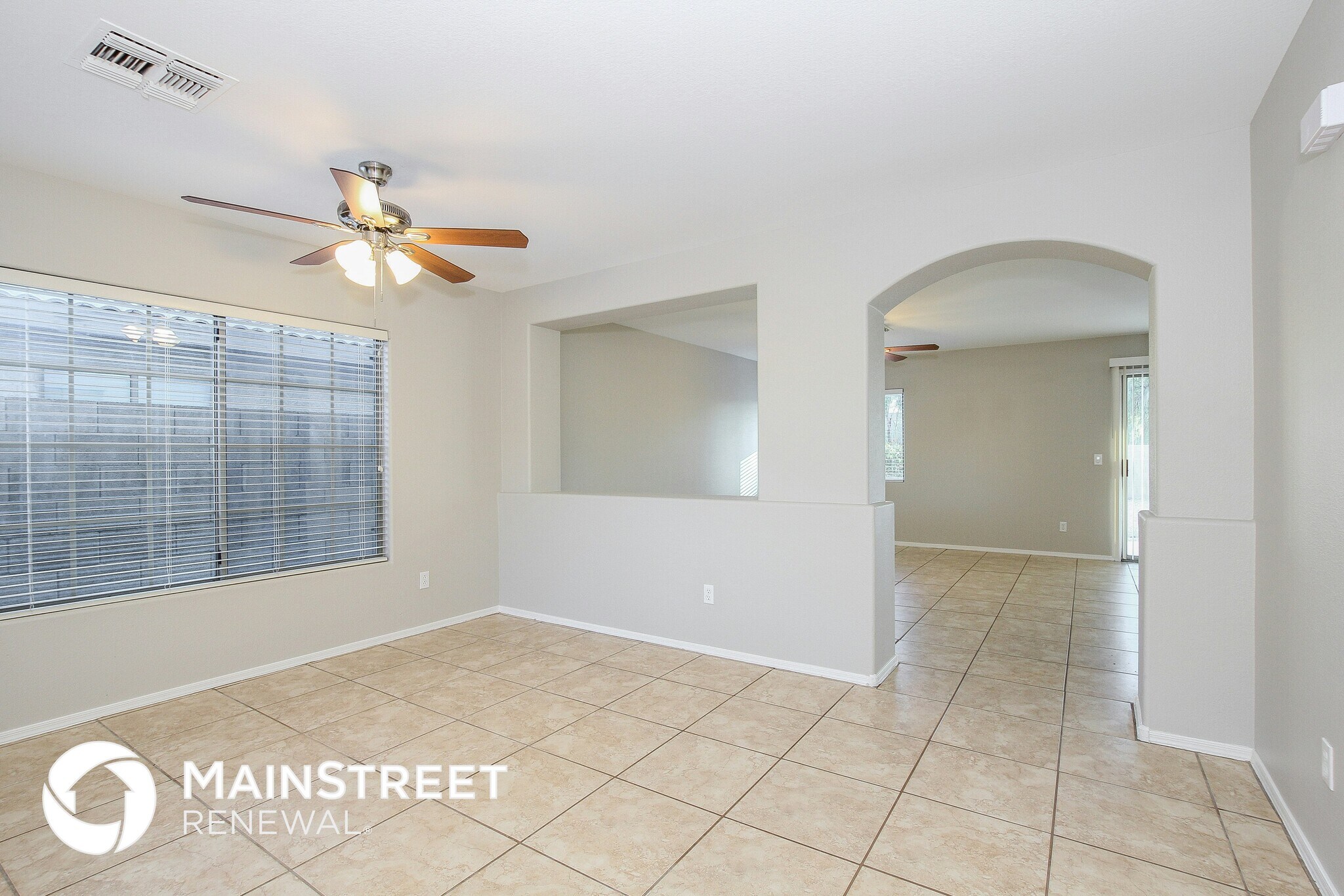 Building Photo - 2239 E Paraiso Dr