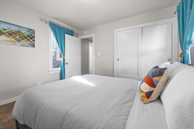 Building Photo - 2600 N 29th St