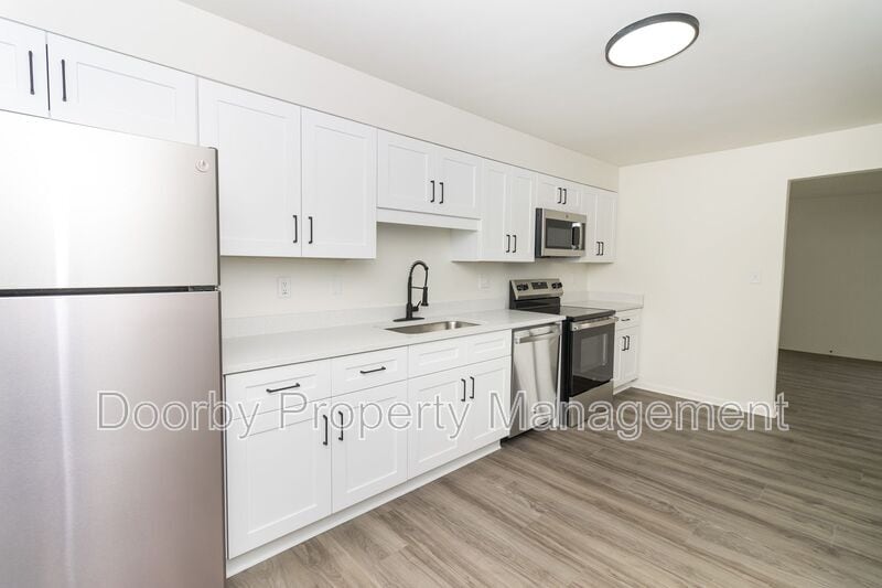 Building Photo - 513 Donaldson Rd