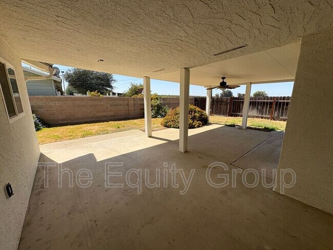 Building Photo - 473 W Deodar Ln
