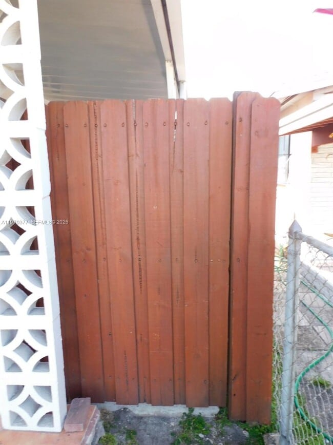 Building Photo - 620 NW 58th Ct