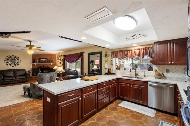 Building Photo - 23265 Vía Del Arroyo