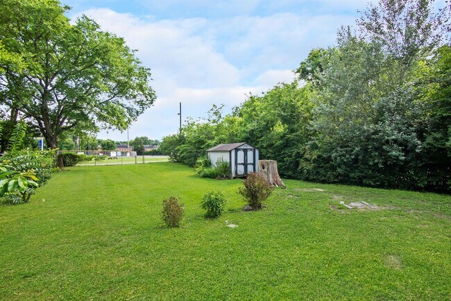 Building Photo - Coming soon in Madison! Backs up to Lanier...