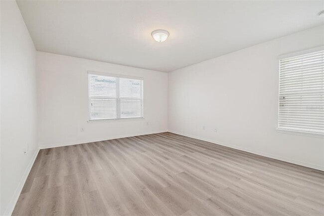 Building Photo - 4925 White Sanderling Ct