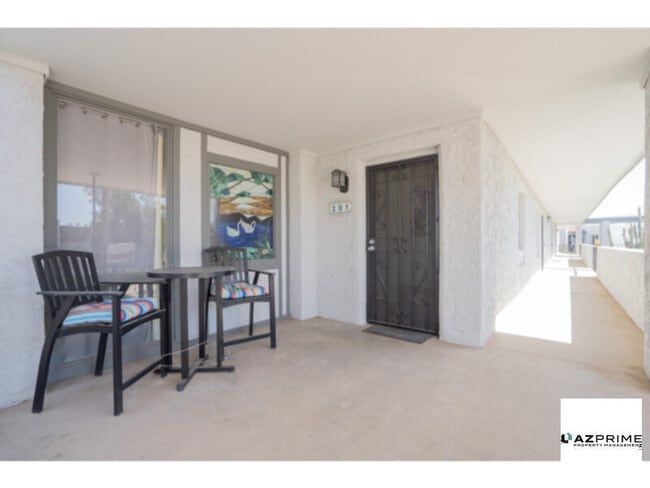 Building Photo - Prepare to be Enchanted by This Fully Furnished 1/1 Phoenix Condo - A Hidden Gem Where Style Meets S