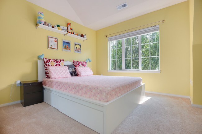 Master bedroom 1 - 18270 NE 97th Way