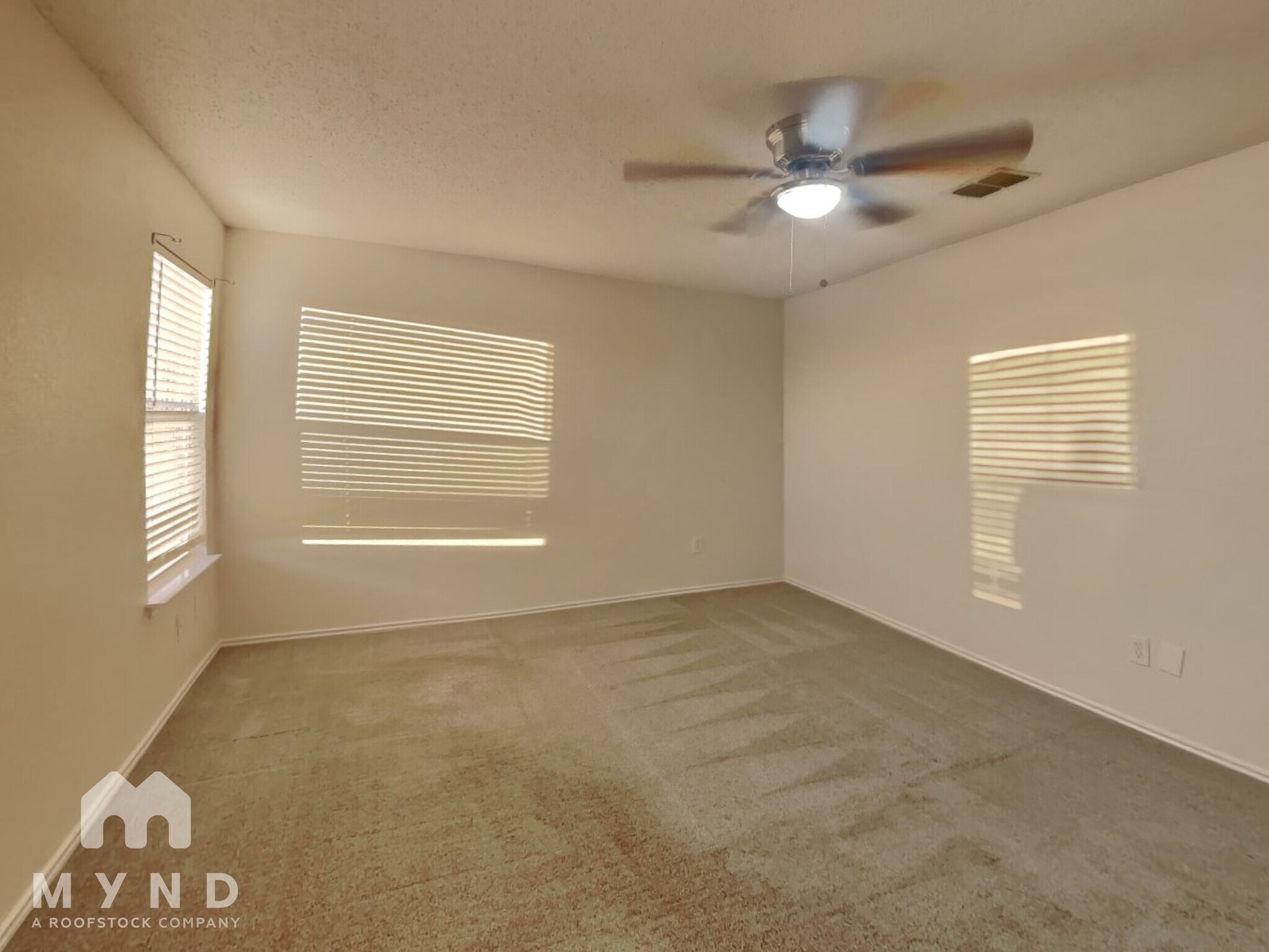 Building Photo - 1701 Haven Dr