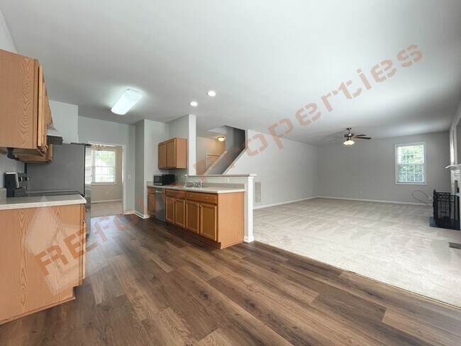 Building Photo - 112 Taylors Creek Ct