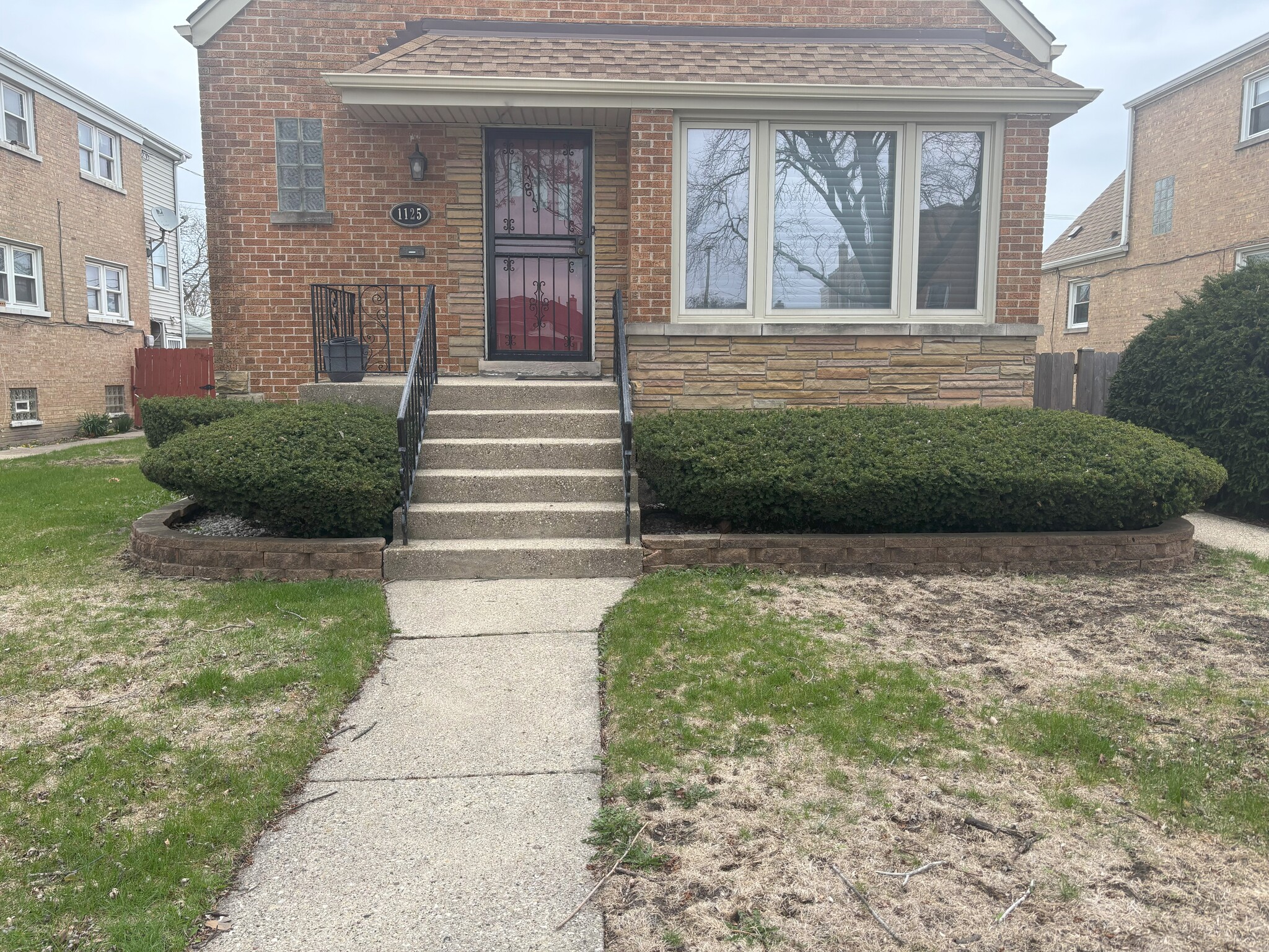 Front of unit with access to the first floor only - 1125 Bohland Ave