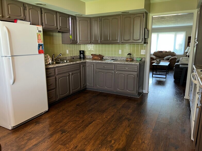 Building Photo - 14214 W Heather Ln