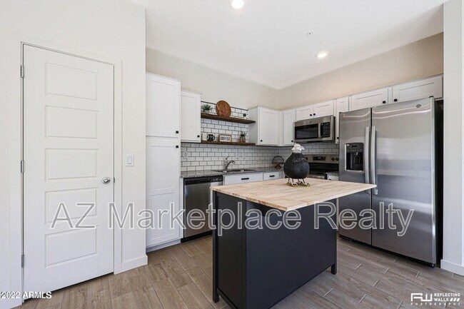 Building Photo - 2149 W Harmont Dr