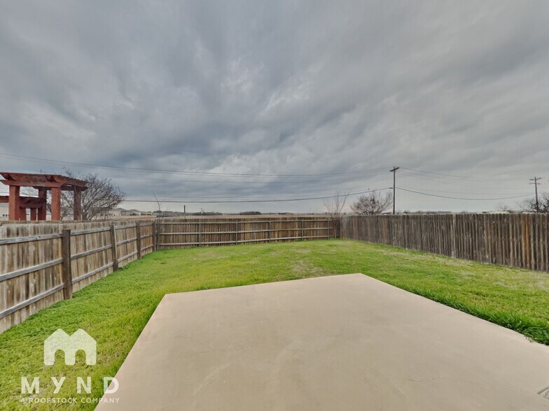 Building Photo - 12213 Waterford Run Way
