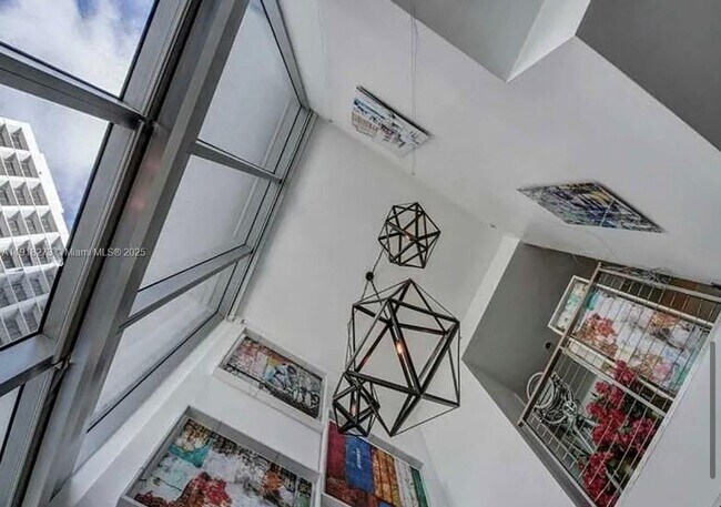 Building Photo - 200 Biscayne Blvd Way