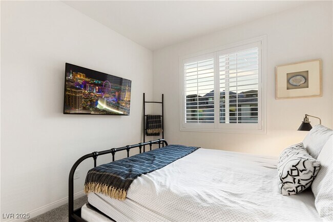 Building Photo - 1592 Pacific Baza St